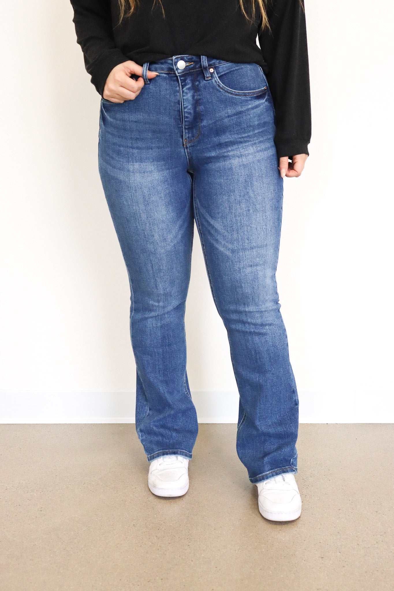The new RFM tummy control jeans are so incredible! #tummycontrol #tryo