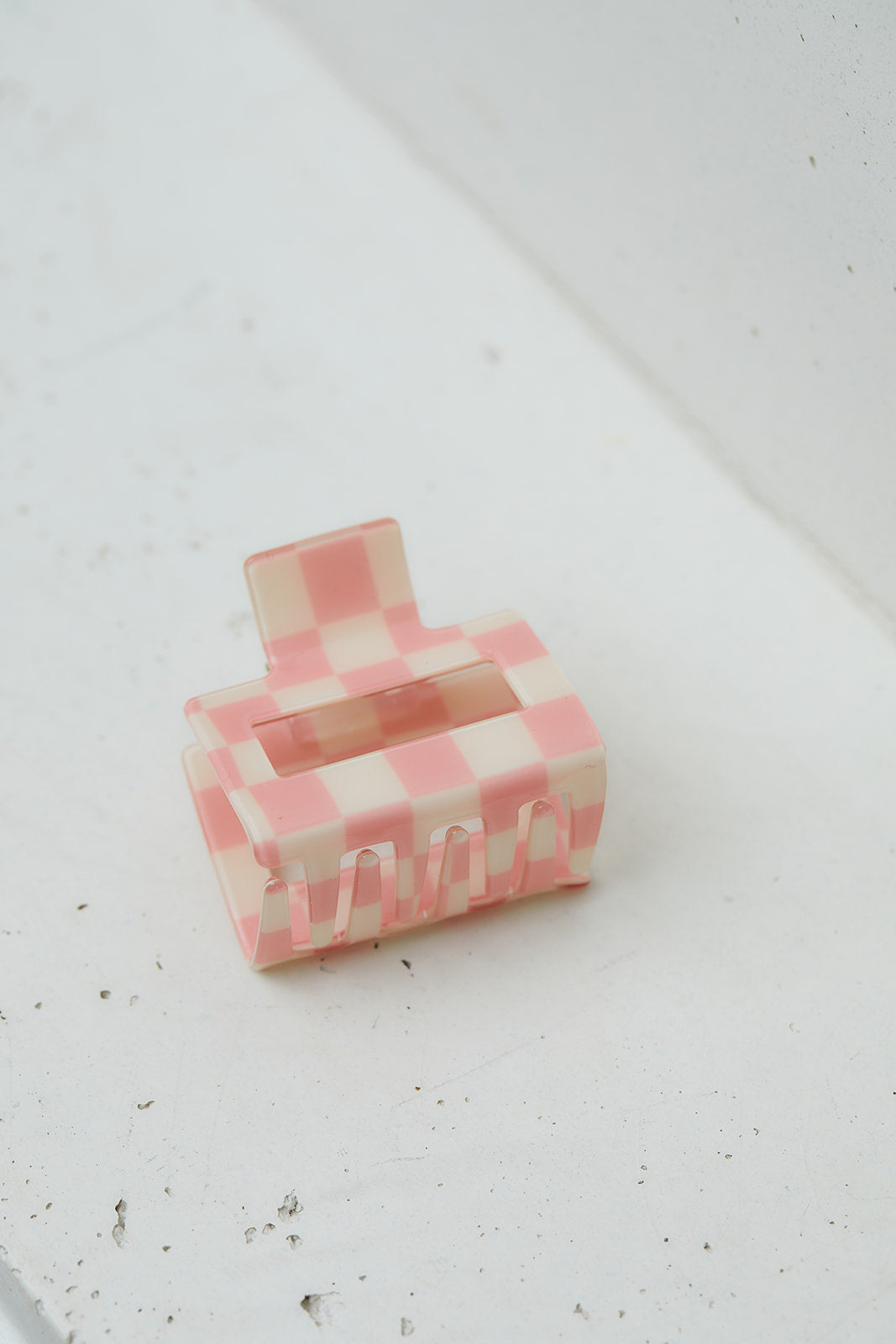 Checkered Claw Clip in Pink