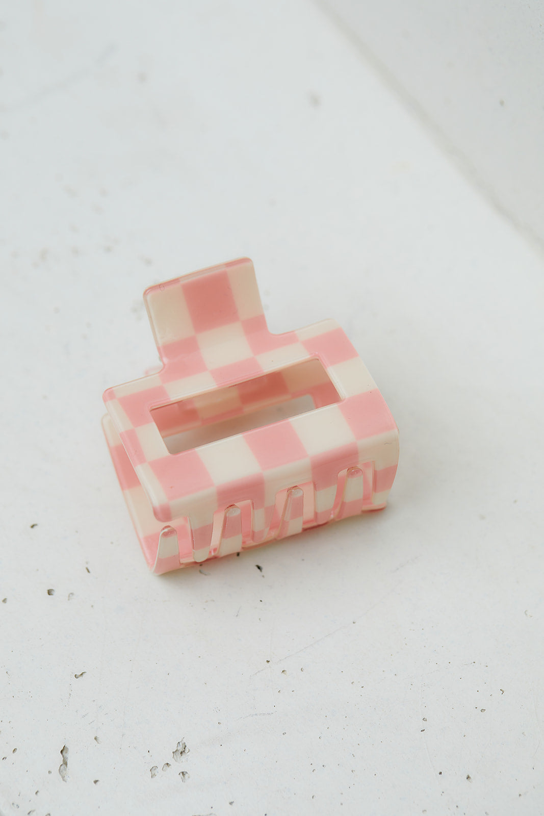 Checkered Claw Clip in Pink